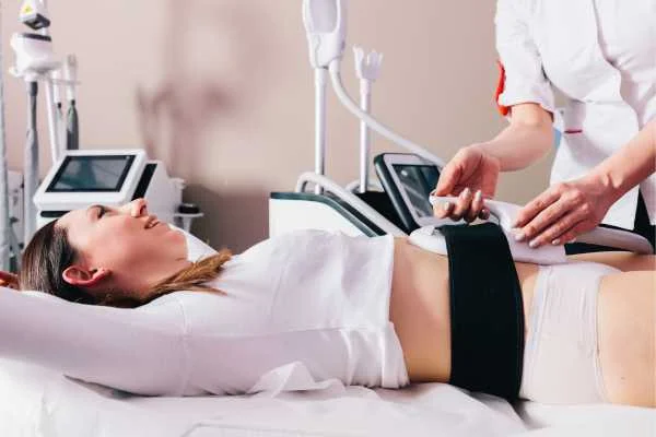 woman having body sculpting to help improve her body image and her mental health Twickenham